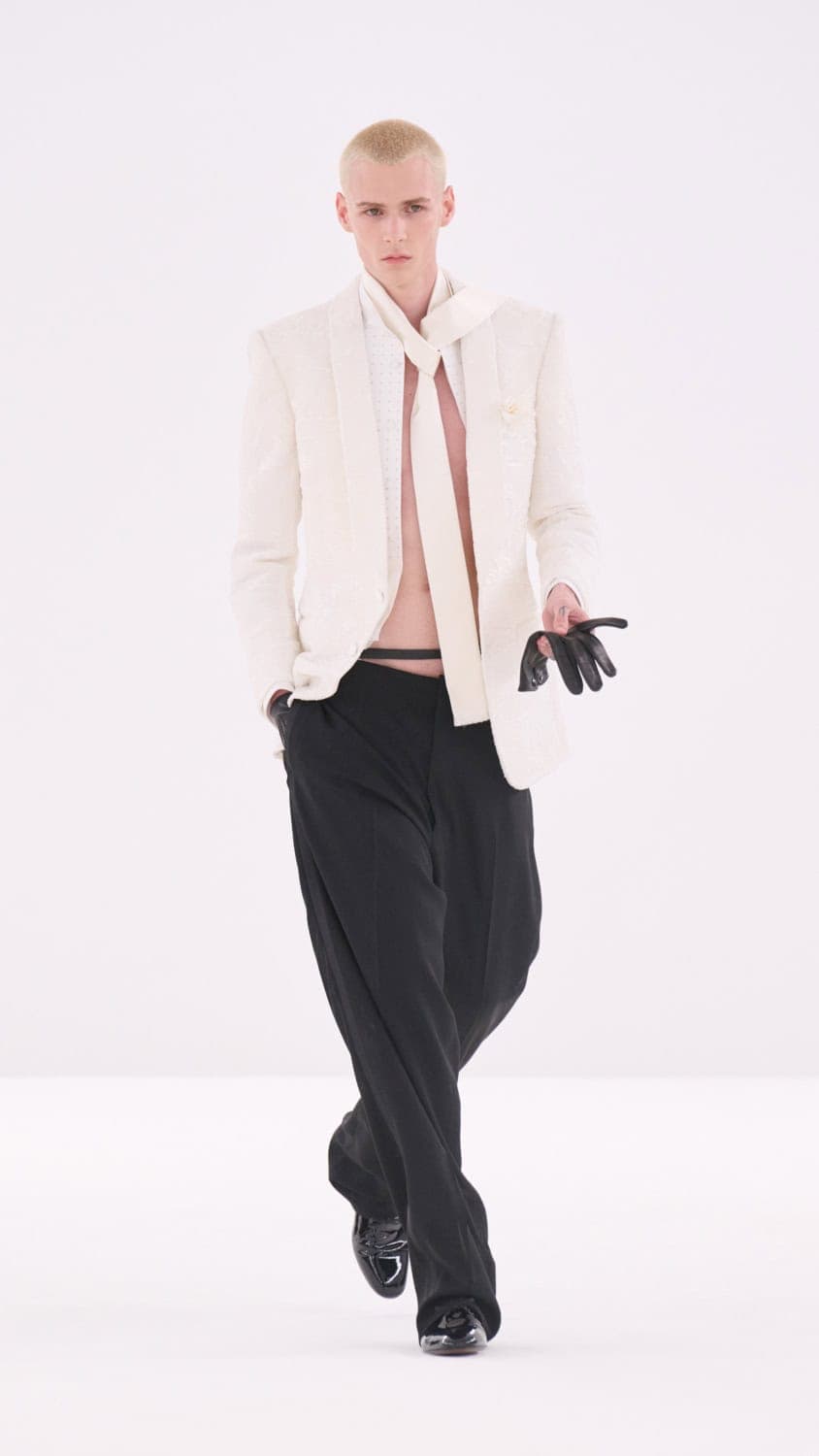 Tom Ford: Ready-To-Wear FW26 - 10 Magazine USA